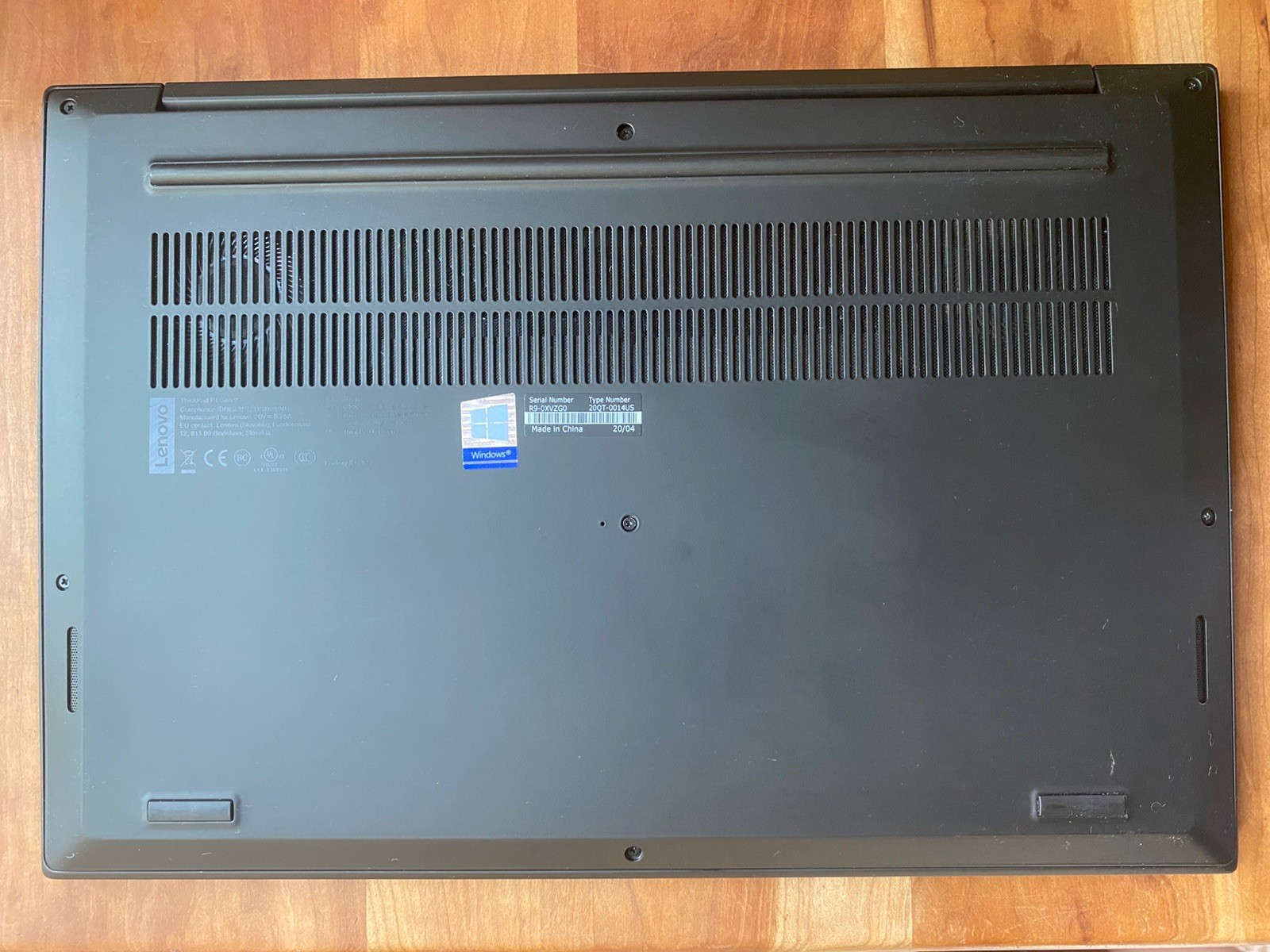 Lenovo ThinkPad P1 Gen2 4K 15.6″ Matte i7-9750H 32GB RAM 1TB NVMe + OEM Charger