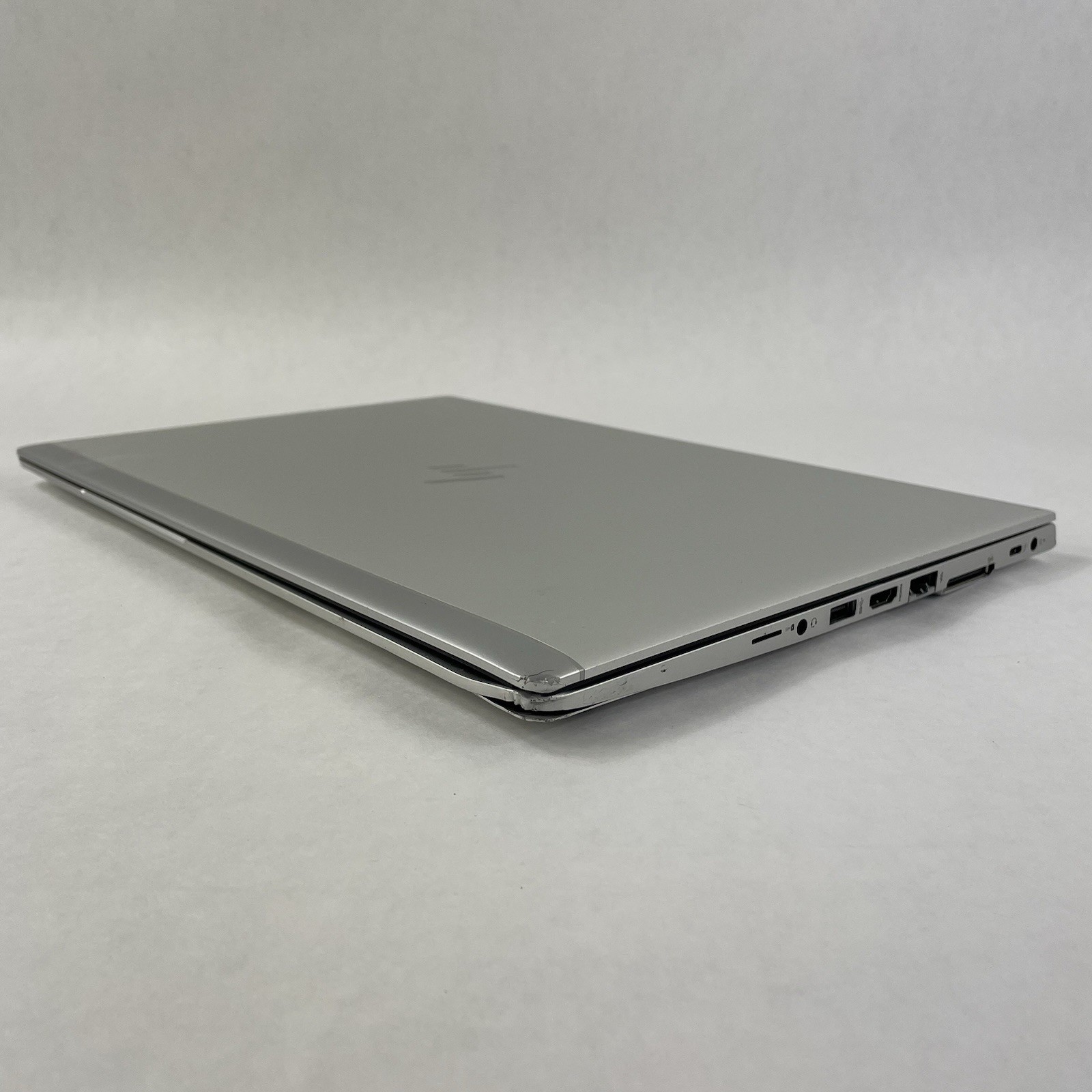 HP EliteBook 850 G6 15.6″ i5-8365U 1.60 GHz 8 GB RAM No SSD/OS/AC – Bad Corner