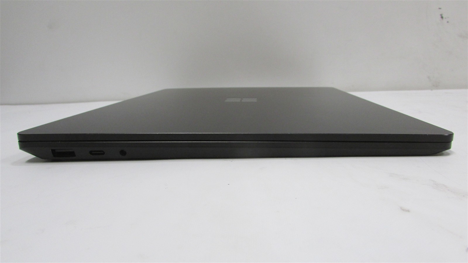 Microsoft Surface Laptop 5 1951 i7-1245U 2.7GHz 16GB RAM 256GB 13.5″ Win 11 Pro