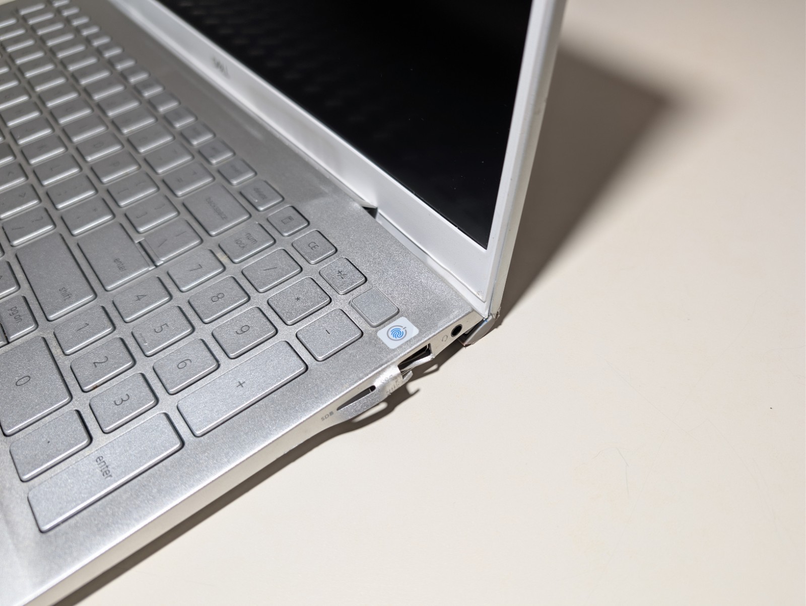 DELL INSPIRON 5505 | RYZEN 7 4700U 4GB RAM NO SSD | FHD Backlit FPS Batt Working