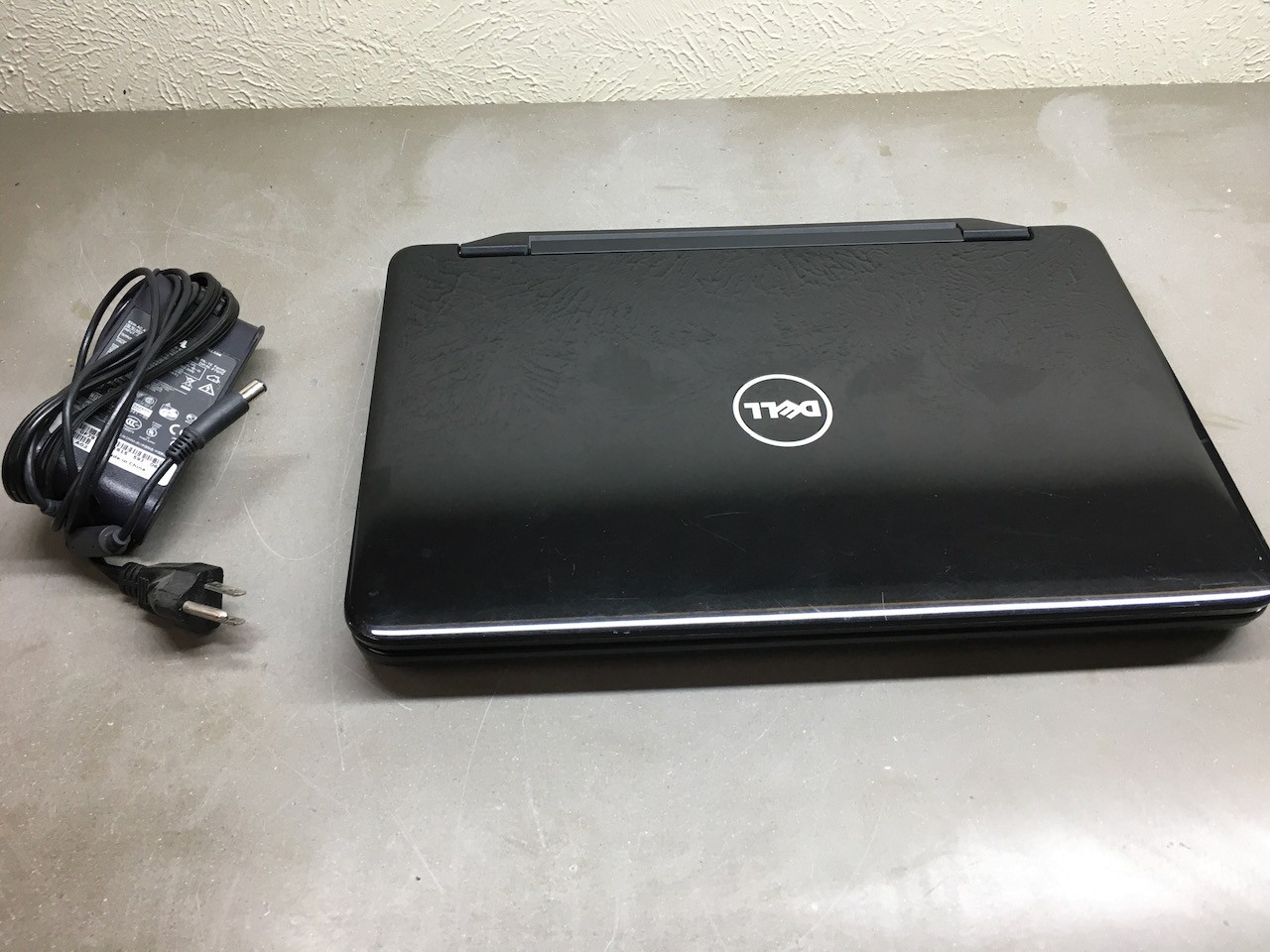 DELL Inspiron N5040 i3 2.67GHz 4GB RAM 500GB HD Linux Mint 22 Cinnamon OS