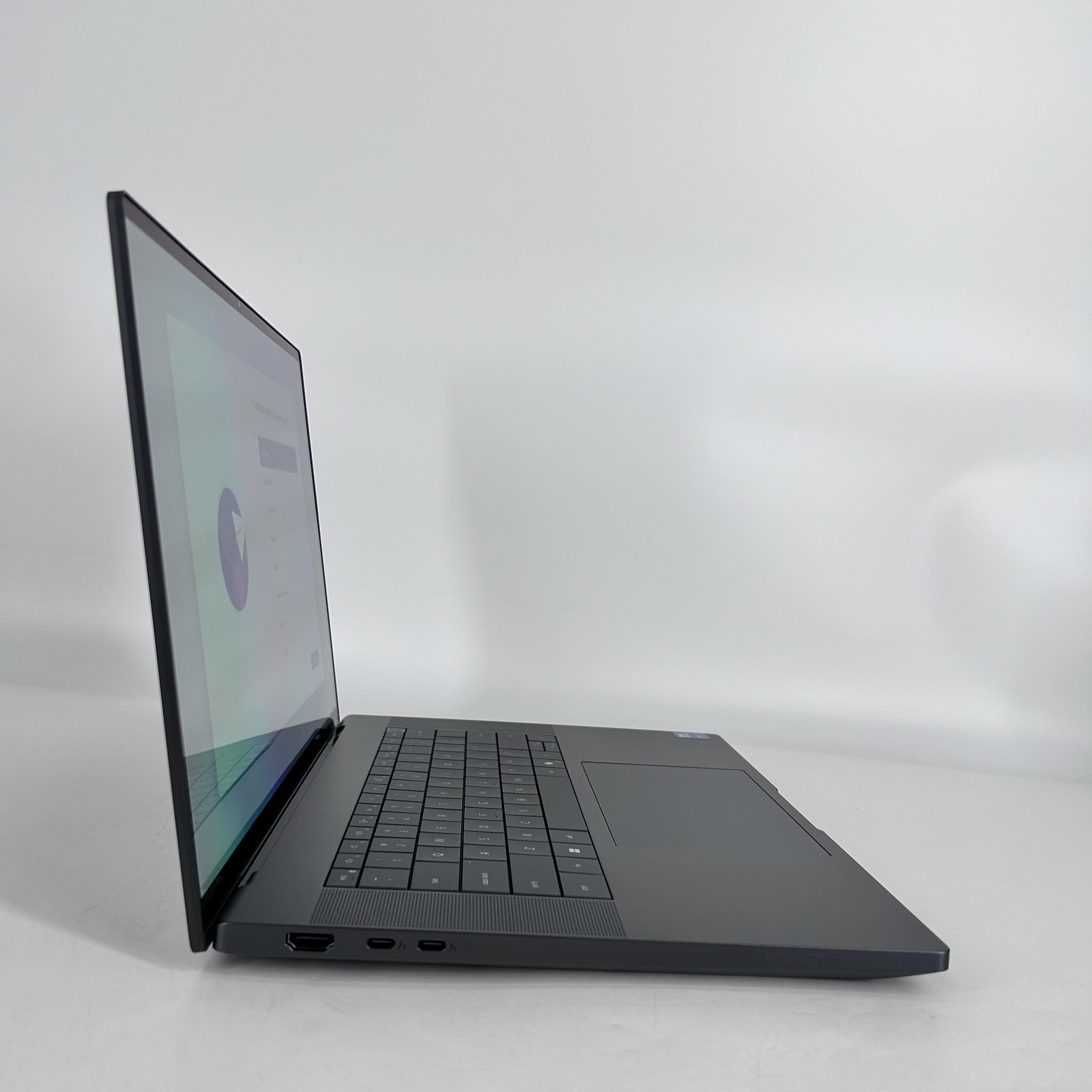 Dell Pro Max 16 Premium MA16250 UHD+ TOUCH Ultra 7 265H 32GB 1TB – RTX PRO 1000