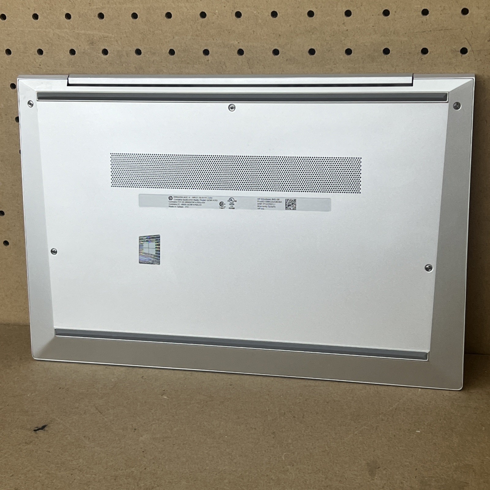 HP EliteBook 845 G8 AMD Ryzen 5 Pro 5650U 32GB Ram 1TB SSD – Good