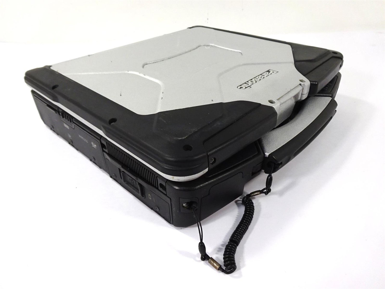 Panasonic CF-31 MK6 Core i5-7300U 2.GHz 8GB DDR4 – No HDD – Bios Locked