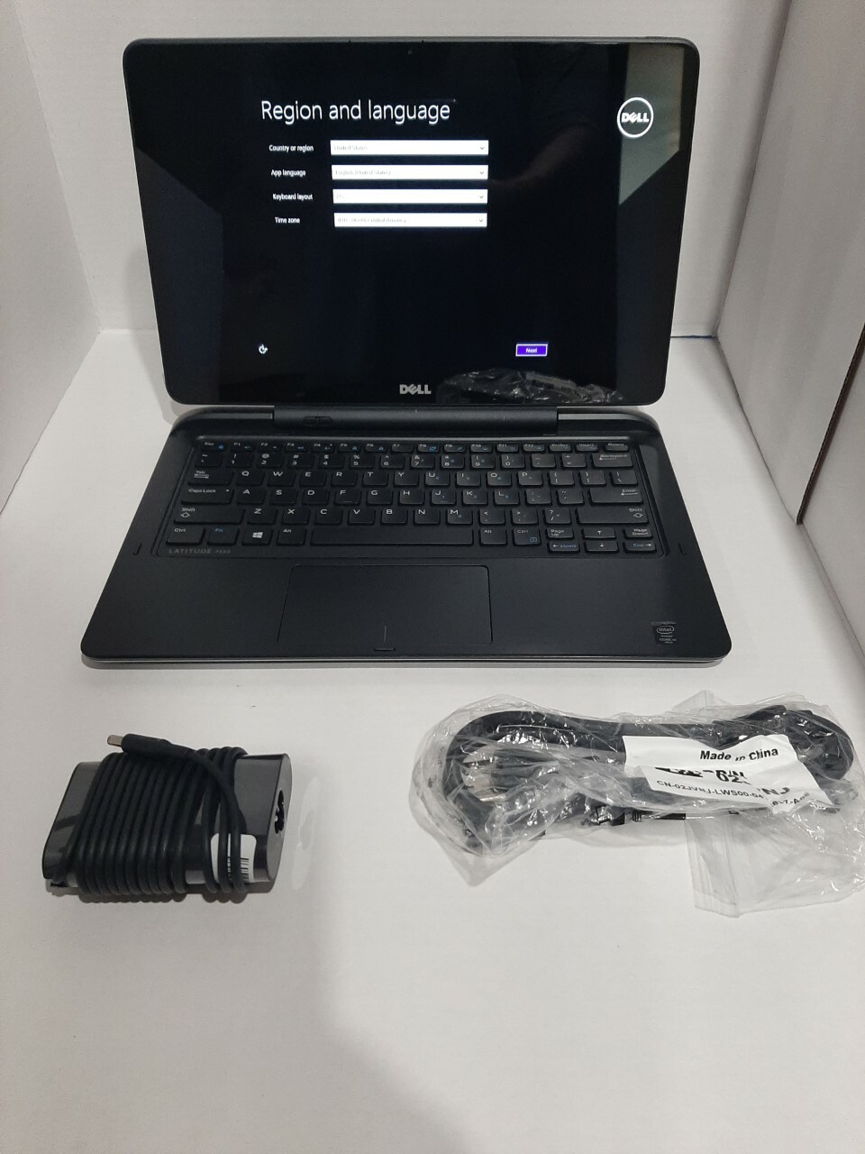 Dell Latitude 13-7350 13.3in. (256GB, Intel Core M, 1.2GHz, 8GB) 2 In 1 PC
