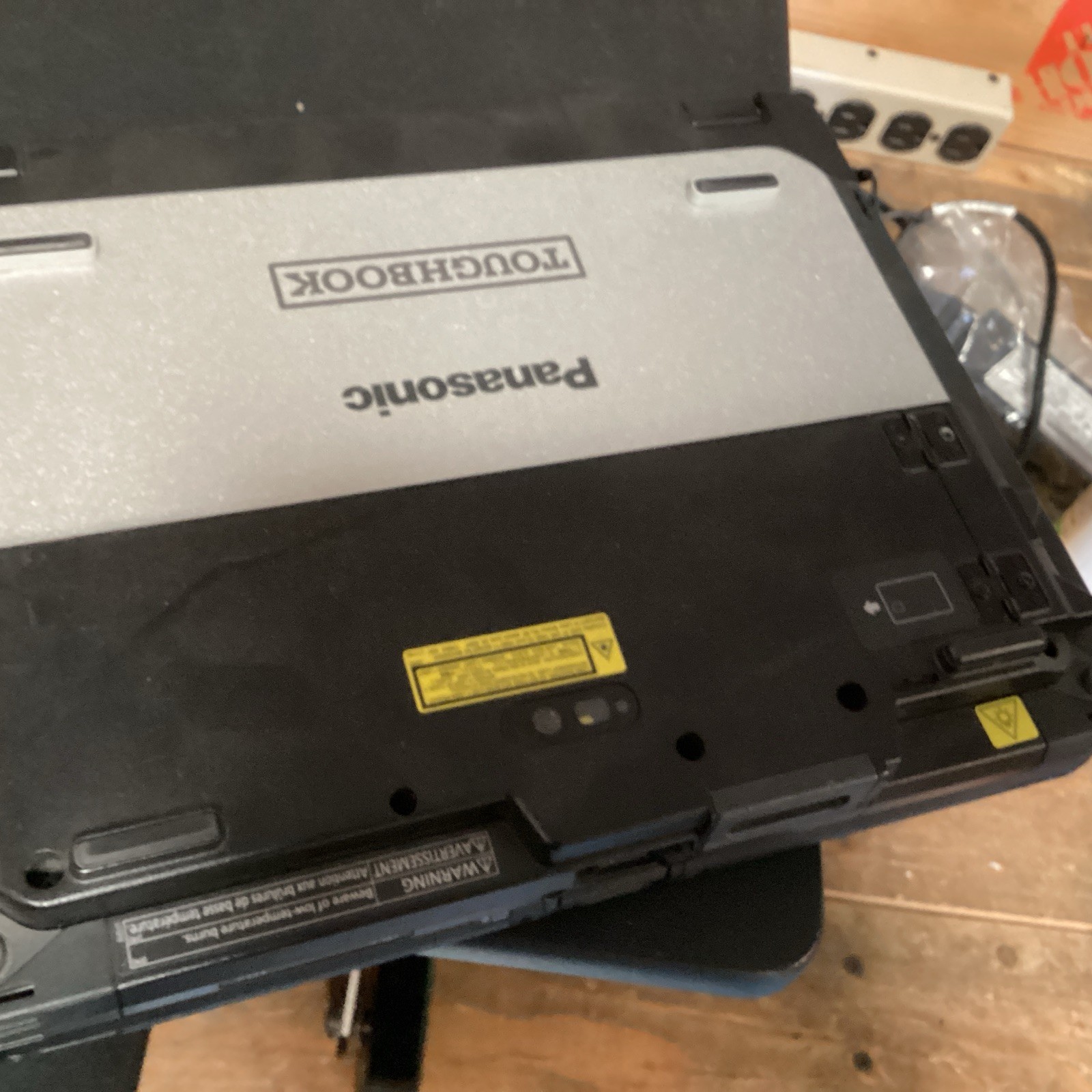 Panasonic ToughBook CF-20 | i5-7Y57 1.20GHz | 8GB Ram | 256GB | No OS/CHARGER