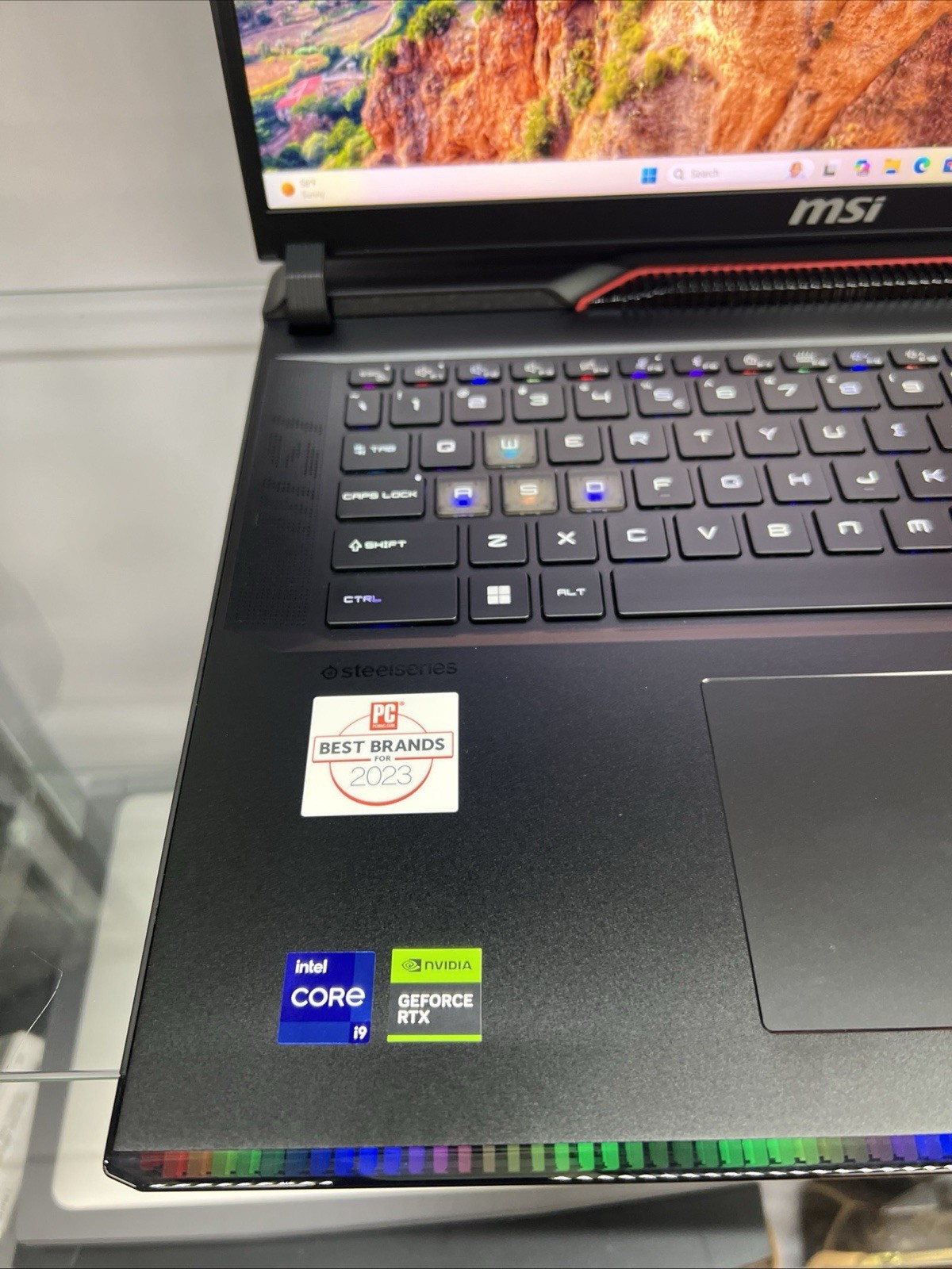 MSI Raider GE78HX Gaming Laptop – RTX 4080, i9-14900HX, 96GB RAM, 4TB SSD 240hz