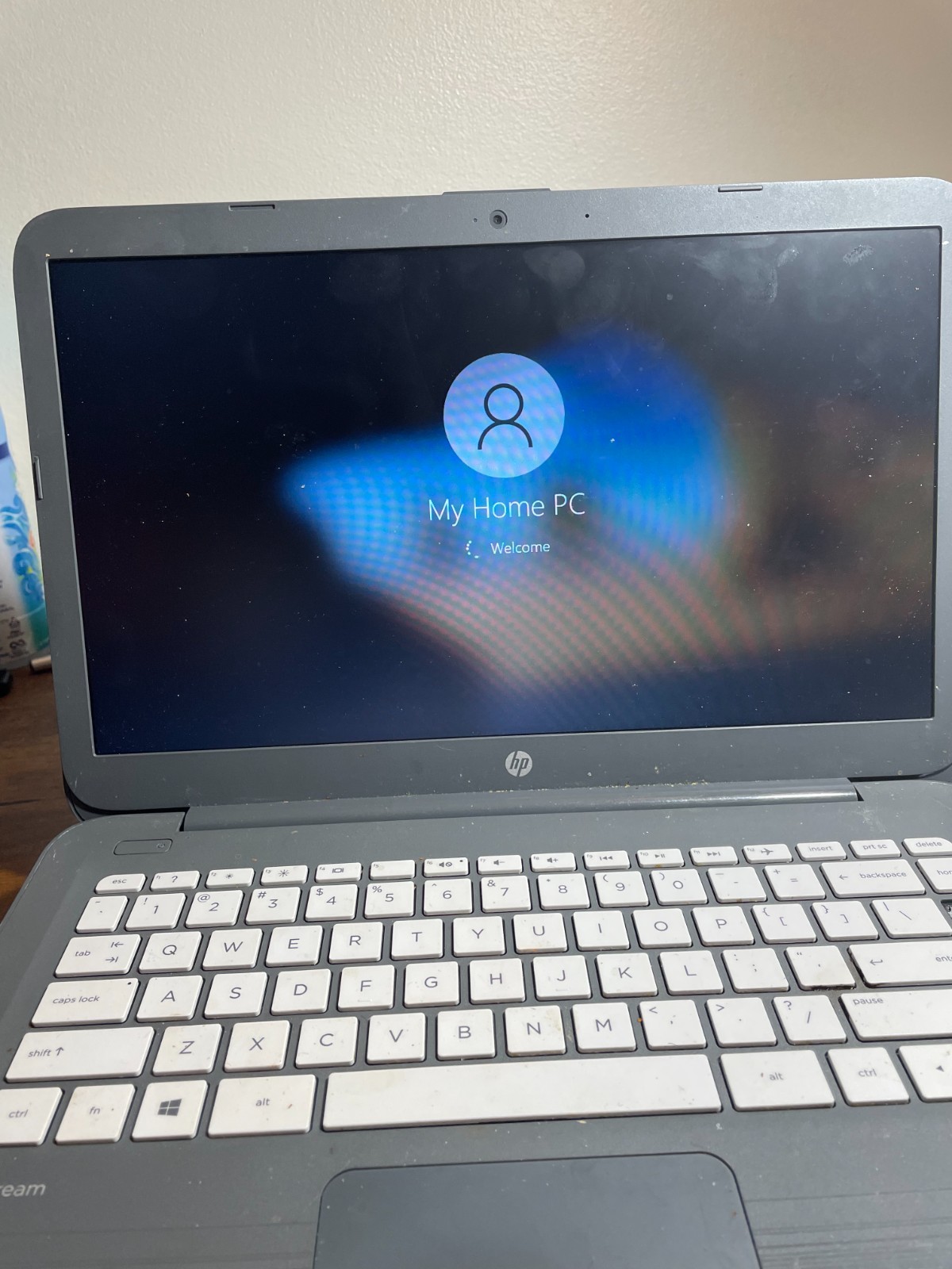 HP Stream 14-cb012wm 14″ (32GB eMMC, Intel Celeron N3060. 1.6 GHz, 4GB) Laptop –