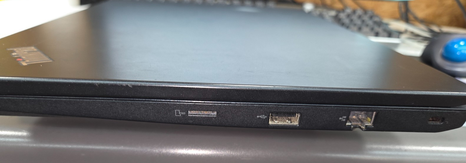 Lenovo Thinkpad E480 i3 7020U @ 2.30GHz 8GB RAM