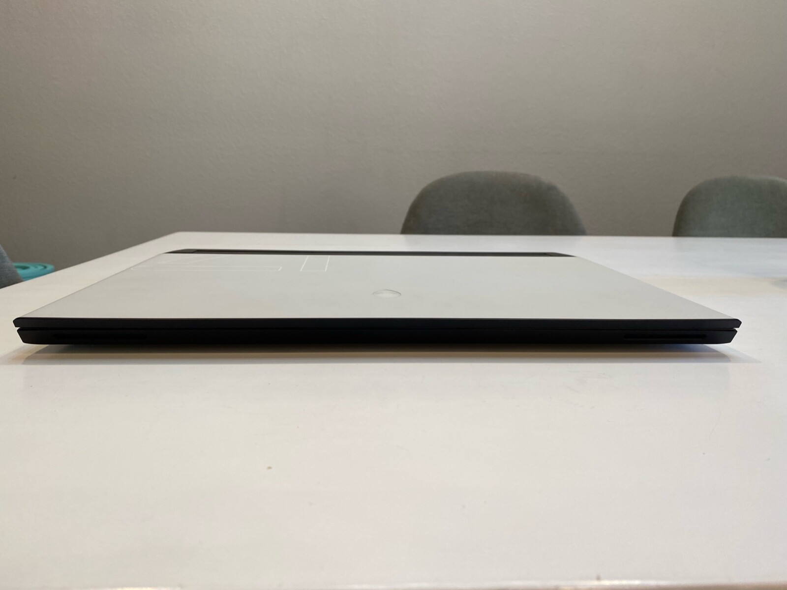 Alienware M17 R4 17.3″ Intel Core i7-10870H 360Hz 2.2GHz 16GB 1TB SSD RTX 3070