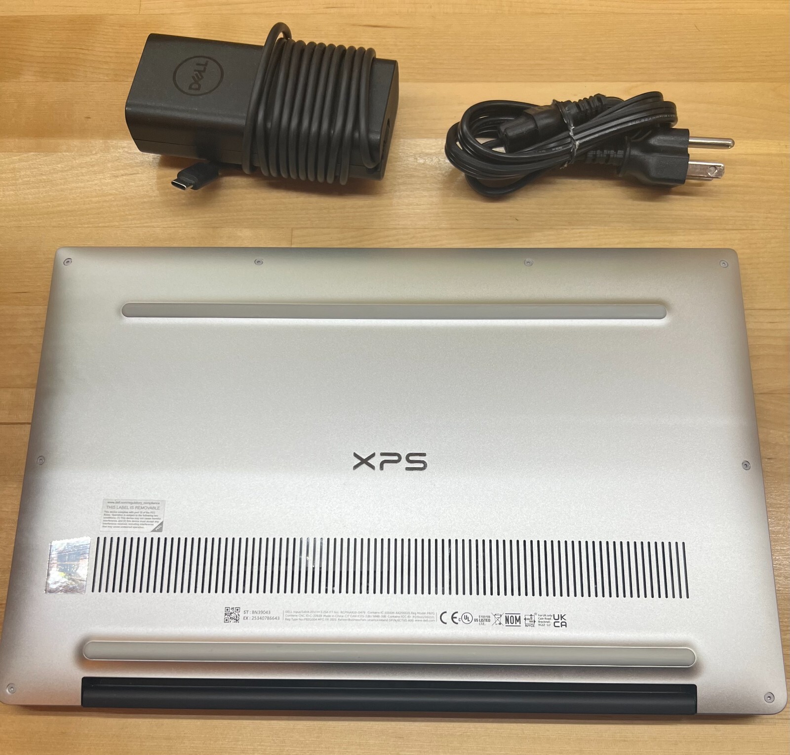 2021 Dell XPS 13 9043 i5-1135G7 8GB RAM 256GB SSD 13.3″ OLED 3.5K TOUCH SCREEN