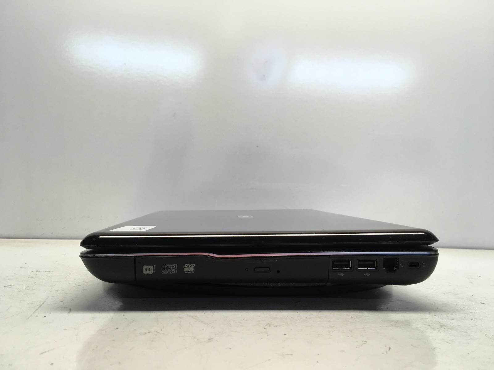 HP G60T-600 Intel Pentium Dual-Core T4300 2.1GHz 2 GB NO HDD Dim Screen