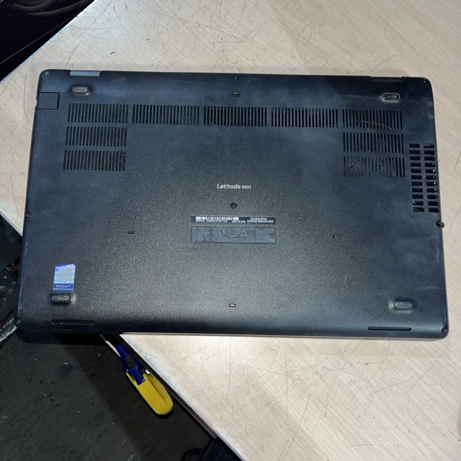 DELL LATITUDE 5501 INTEL CORE I5-9400H 2.50GHZ 8GB RAM NO HD
