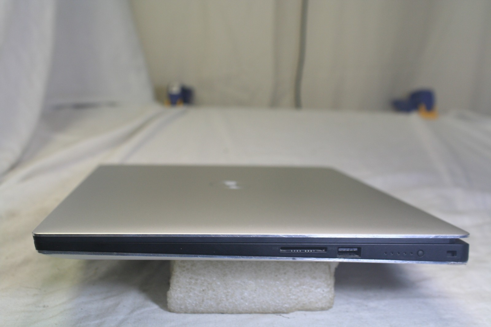 Dell XPS 15 7590 15.6″ i7-9750H ,2.60GHz- 256GB SSD – 16GB RAM – GTX 1650 – W11