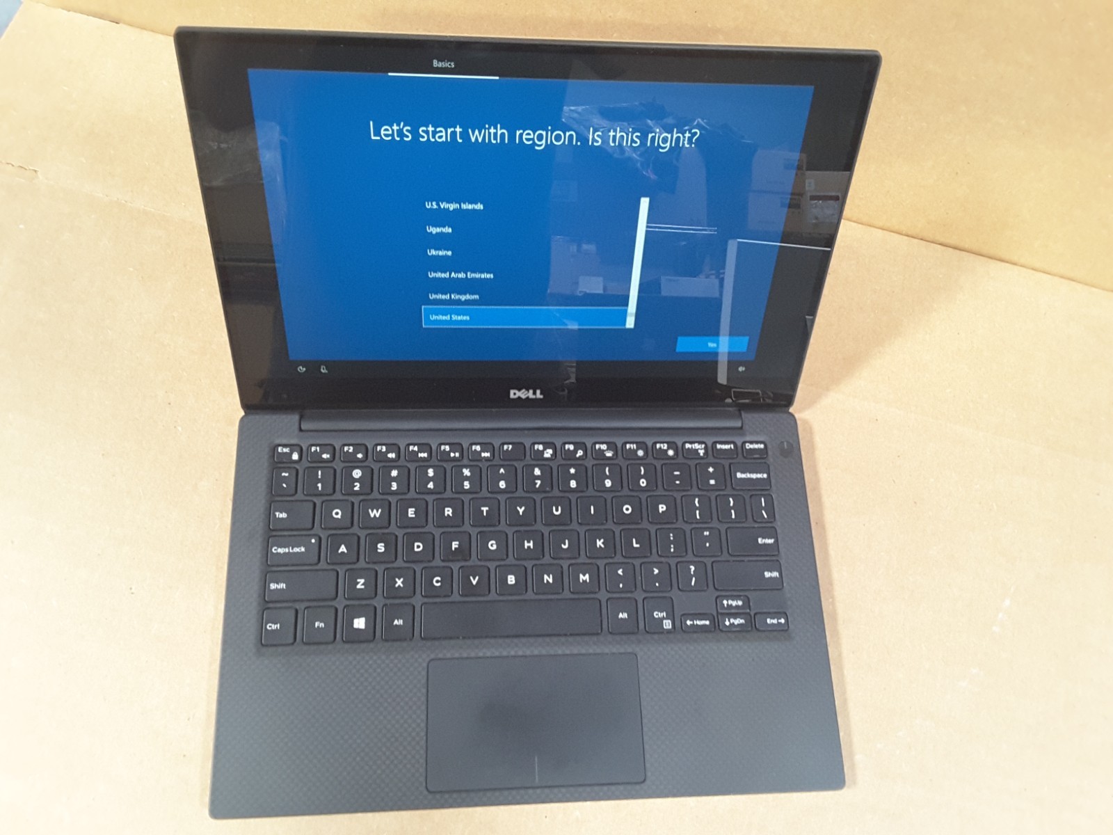 Dell XPS 13-9350 13.3-Inch, Intel Core i7-6560U 2.2GHz, 8GB RAM, 250GB, 2 AC Adr