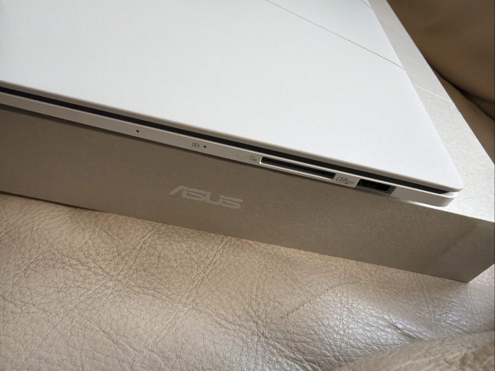 ASUS Zenbook S 16 16” 3K OLED Touchscreen 120Hz AMD Ryzen AI 9 365 24GB 1TB W11H