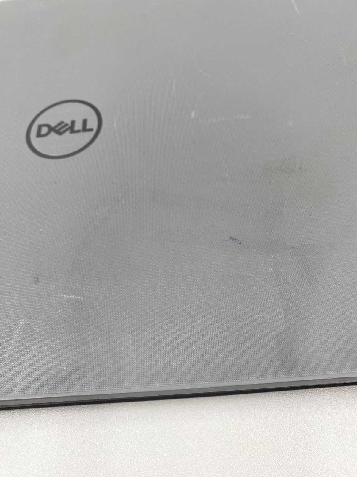 Dell Latitude 3120 11.6″ Silver N6000 1.1GHz 128GB SSD 4GB DDR4 Gray Laptop-Fair
