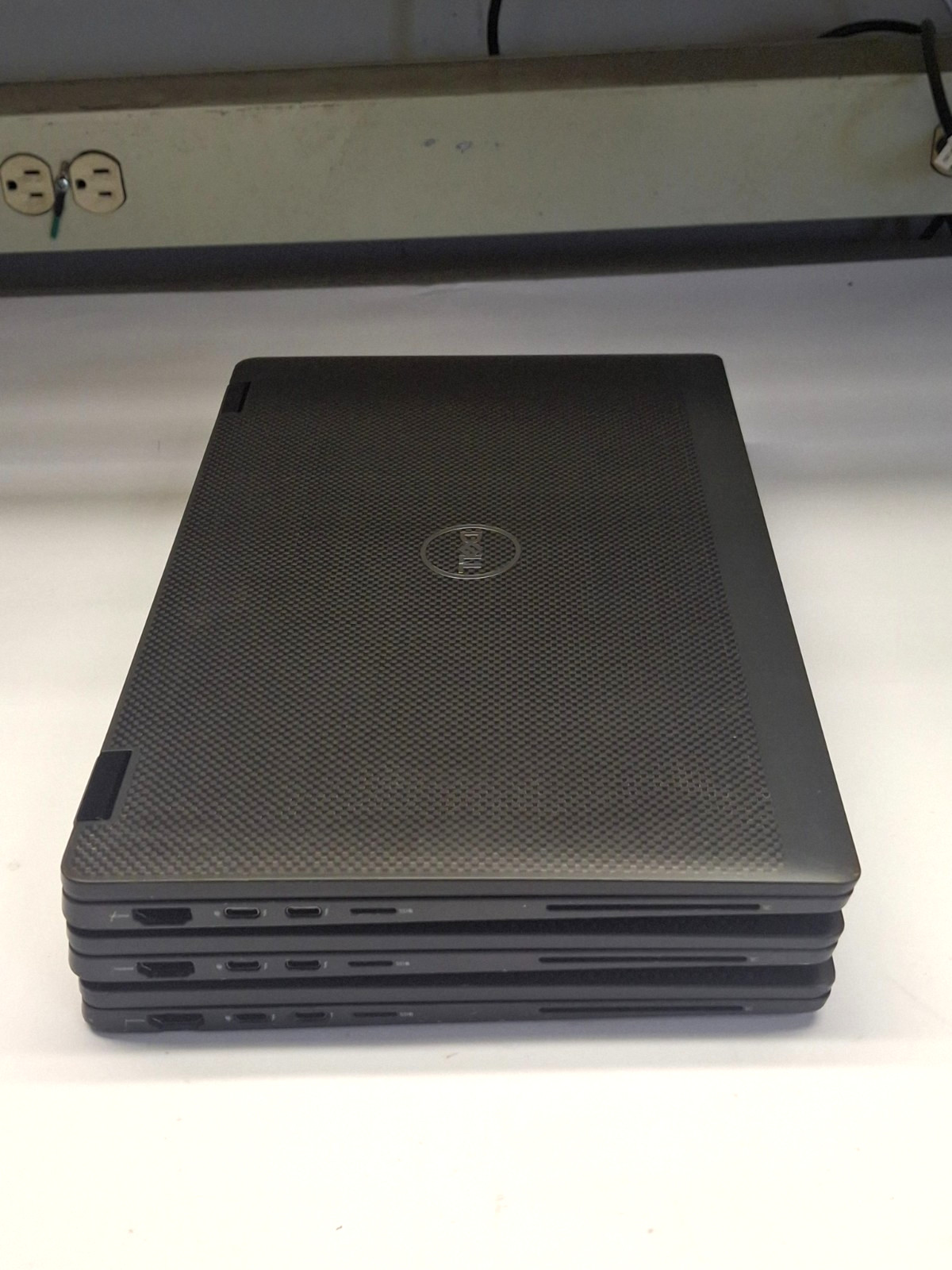 Lot of 3 Dell Latitude 7410 14″ 2-in-1 Touch Intel Core i7-10610U 16GB No SSD