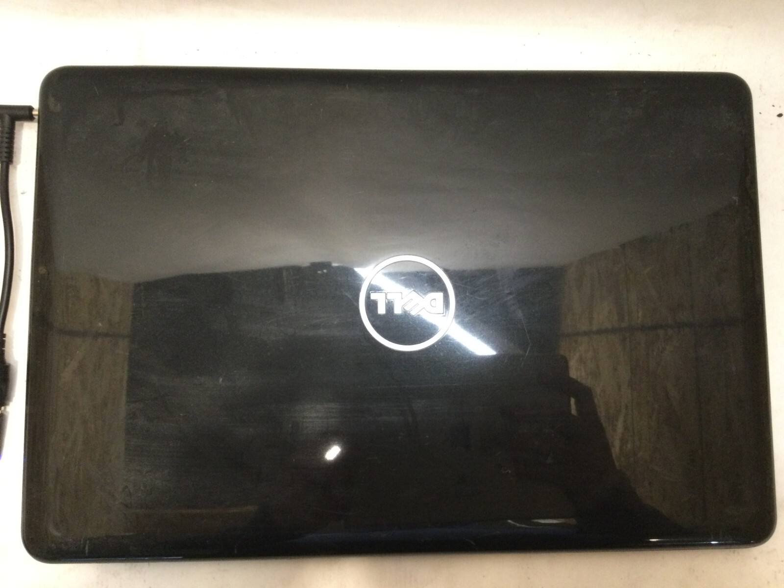 Dell Inspiron 5565 15.6″ / AMD A12-9700P R7 @ 2.50GHz / (CRACKED!) MR
