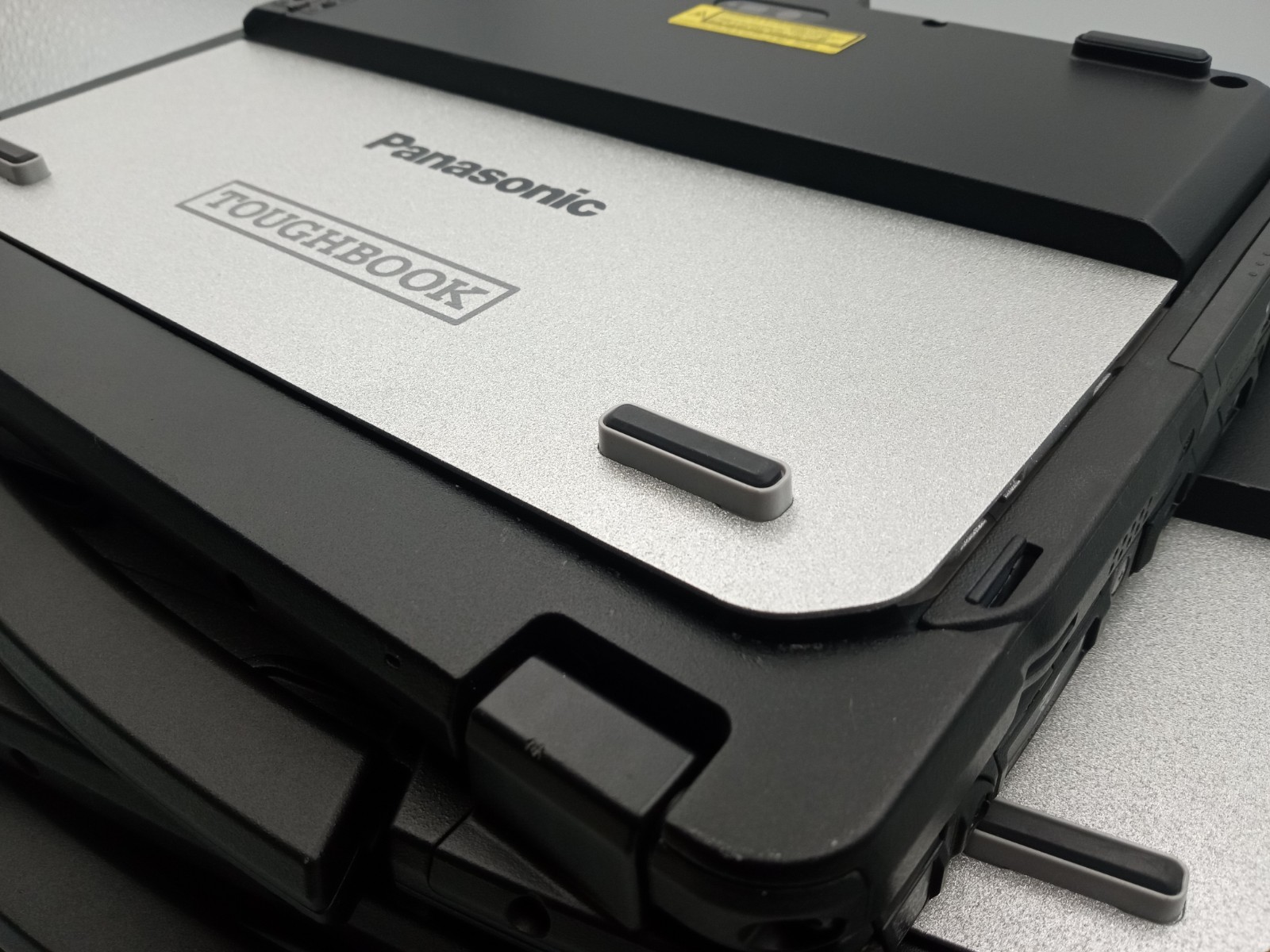 Panasonic Toughbook CF-20 10.1″ Touch i5-7Y57 8GB RAM 128GB SSD Windows 11 -READ