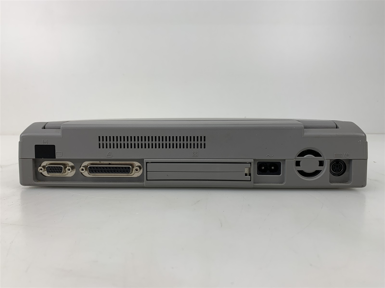 Vintage Toshiba Satellite Pro 430CDT Intel Pentium 120MHz 50MB RAM For Parts