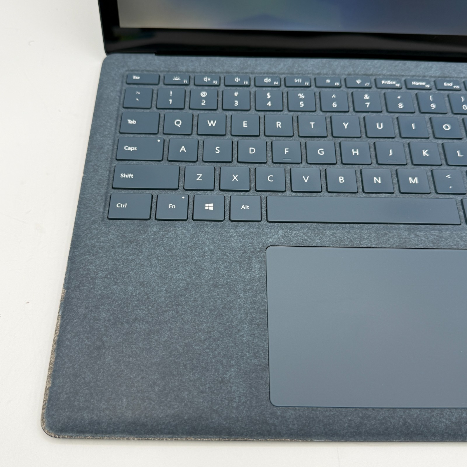 Microsoft Surface Laptop 3 1867 13.5″ i5-1035G7 8GB 128GB SSD Win11 Pro FAIR