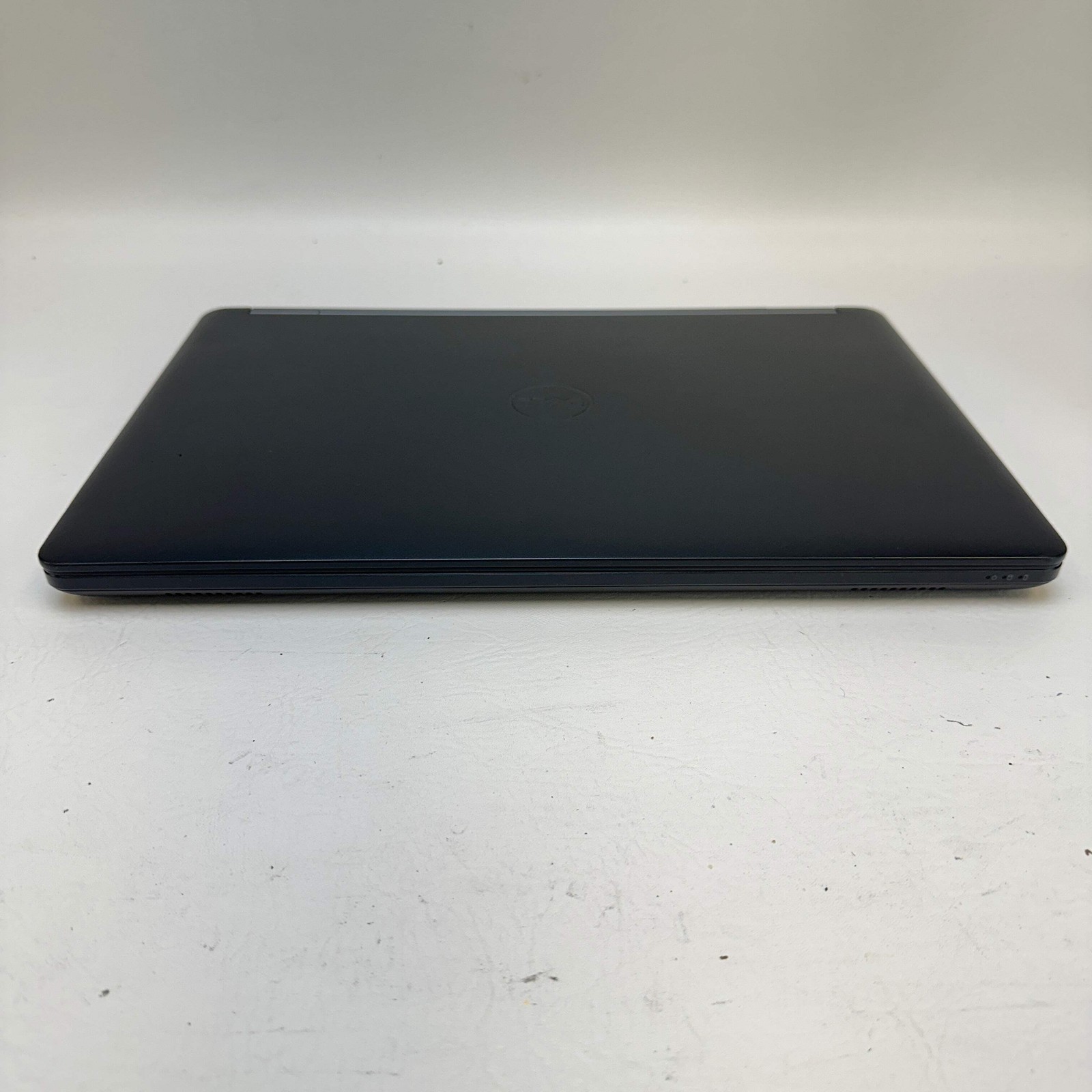 Dell Latitude E5570 15.6″ i7-6820HQ 2.7GHz 16GB RAM 256GB SSD AMD Radeon R9