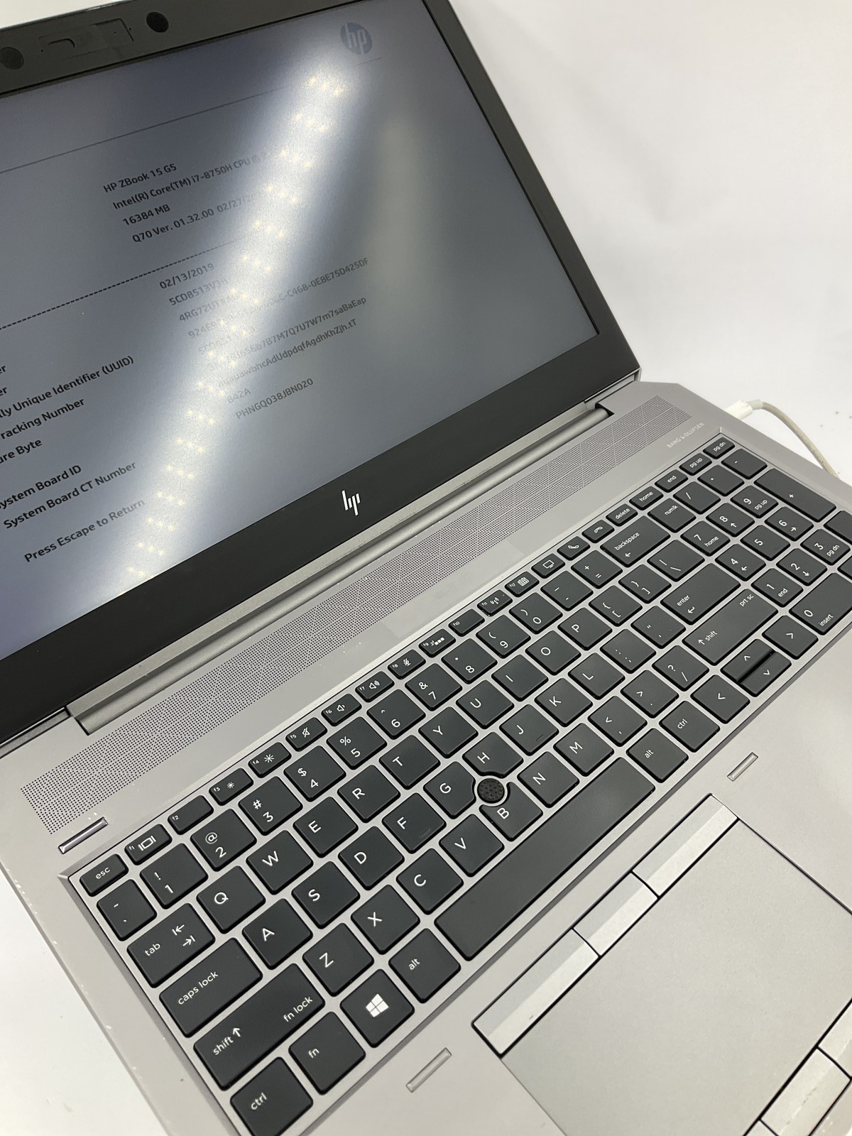 HP Zbook 15 G5 15.6″ Core i7-8750H 256GB 16GB B Win 11 Pro P2000