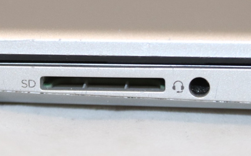 HP Laptop 15-DY2702DX 15.6″, 256gb ssd, 8gb ram
