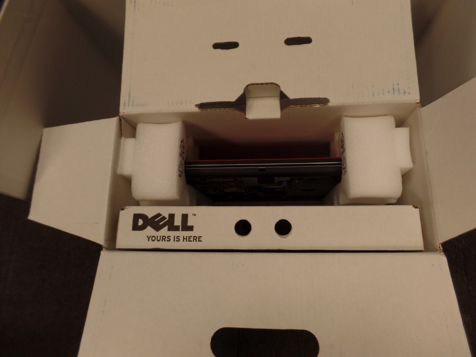 DELL STUDIO 1536 Ruby Red Turion X2 2.2Ghz 2GB 0 HDD IN MINT *AS IS NOT WORKING*