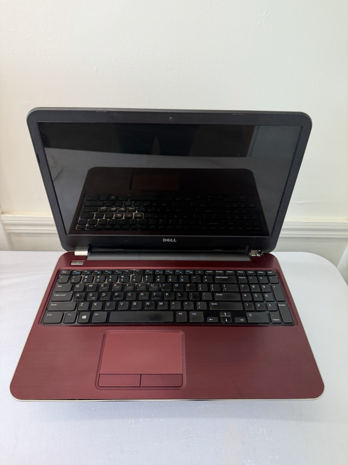 Dell Inspiron 5535 Laptop – Good Screen – AMD A8-5545M – Read Des