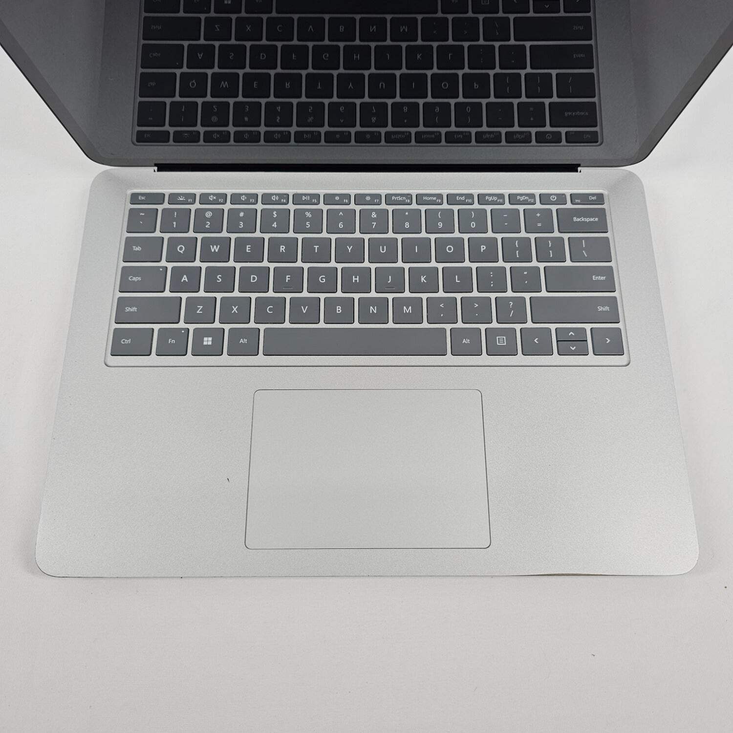 Microsoft Surface Laptop Studio 1 14.4″ I7-11370H 32GB RAM 1TB SSD RTX 3050 Ti