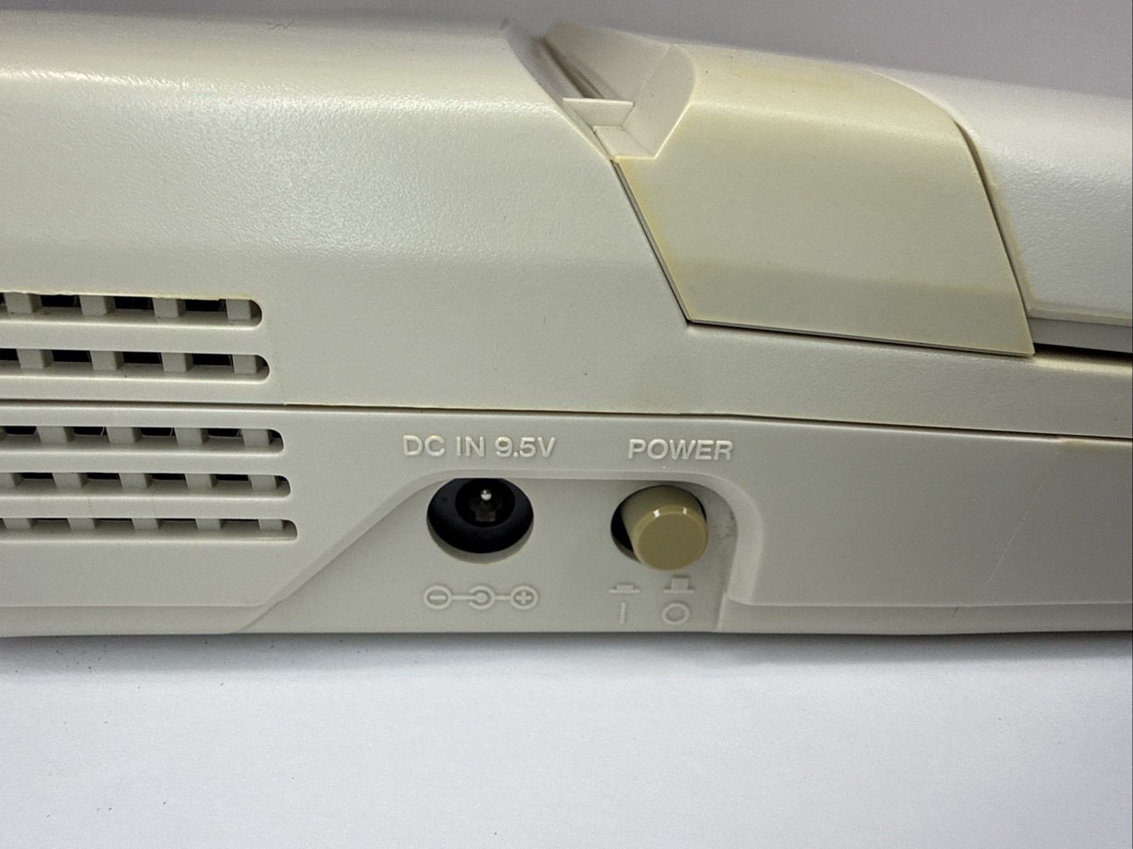 1989 Panasonic Business Partner CF-150 B Portable Computer Powers On Untested