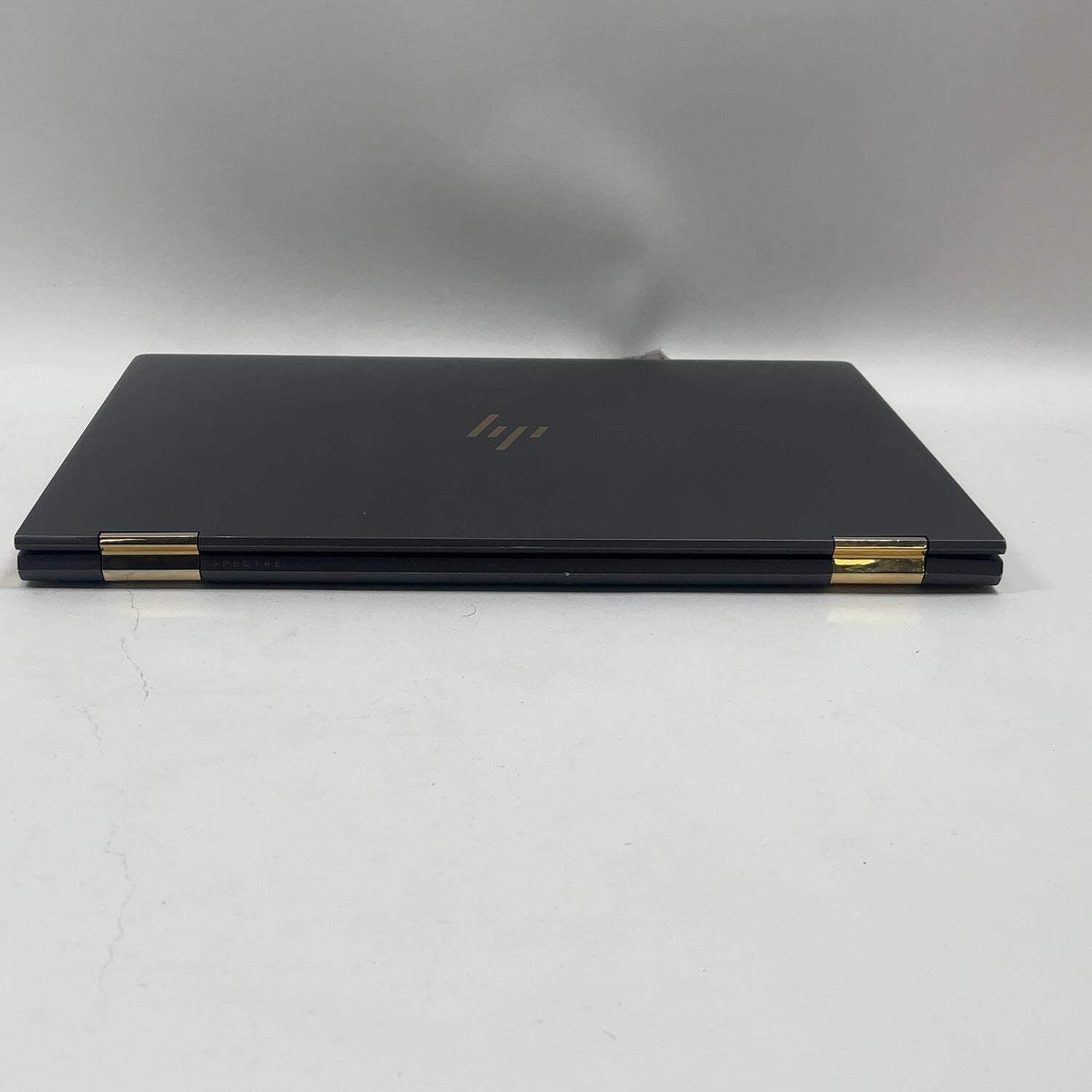 HP Spectre x360 15.6″ i7-8550U 2.0GHz 16GB RAM 256GB SSD GeForce MX150