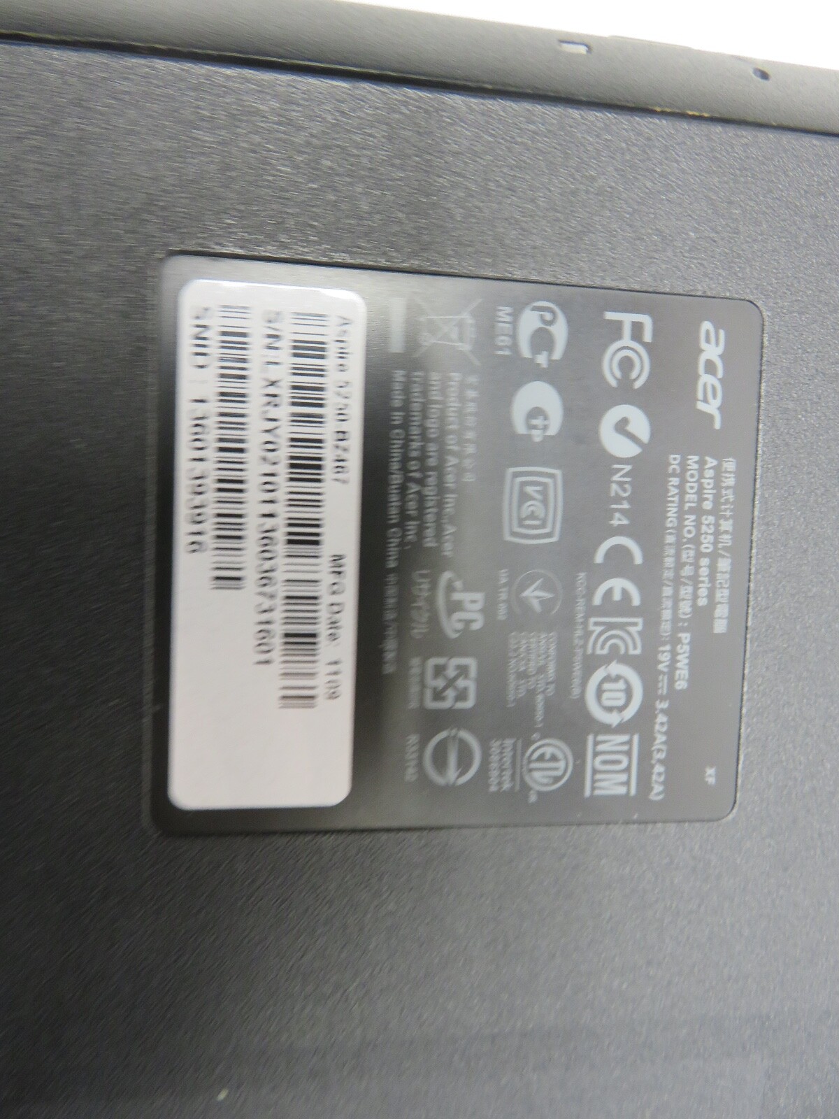 Acer Aspire 5250-BZ467 AMD E-450 1.65GHz 4GB NO HDD No Batt