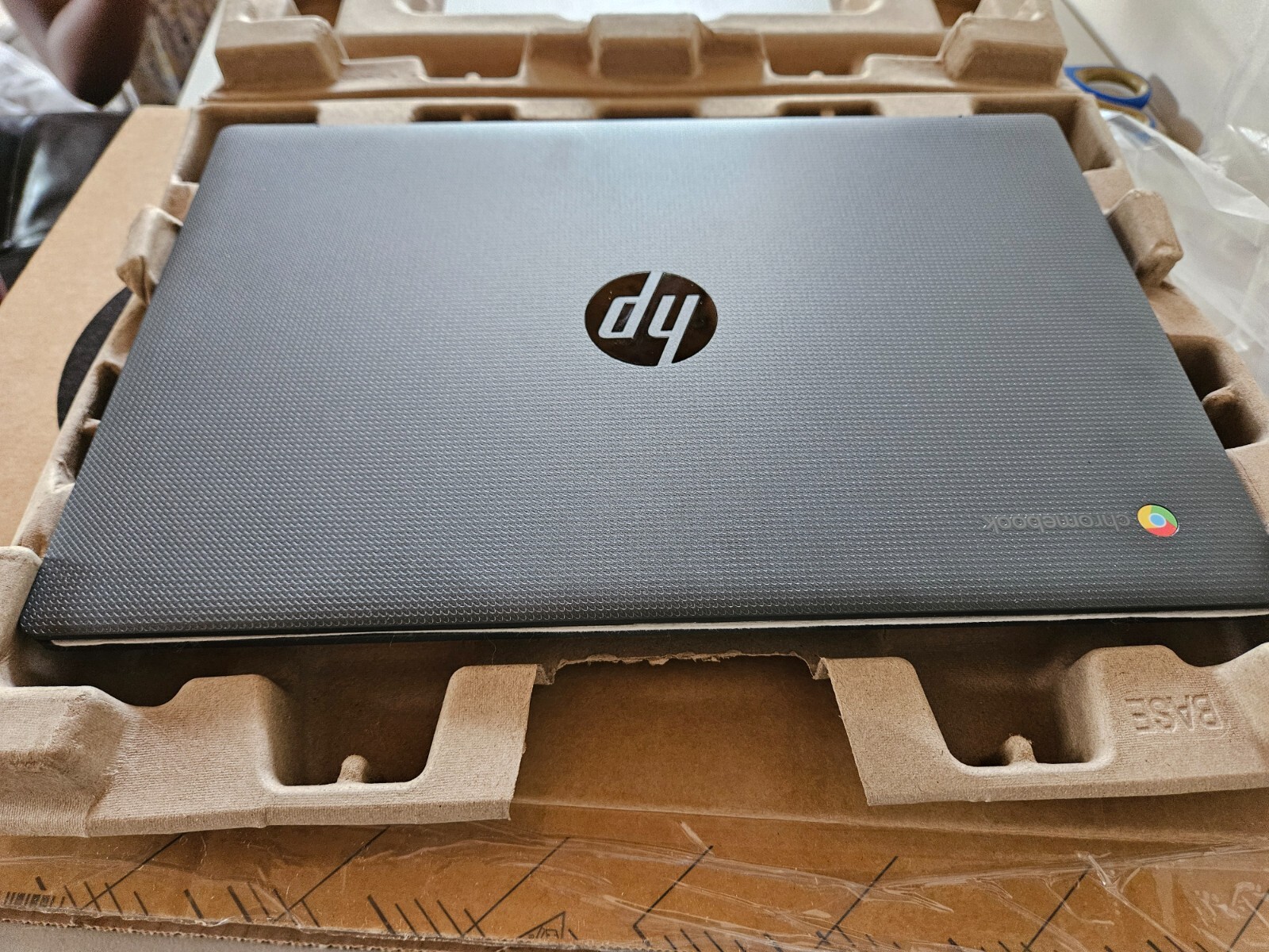 HP Chromebook laptop 14a-nf0000nr (9P988UA) Intel N-series 4 GB 64 GB