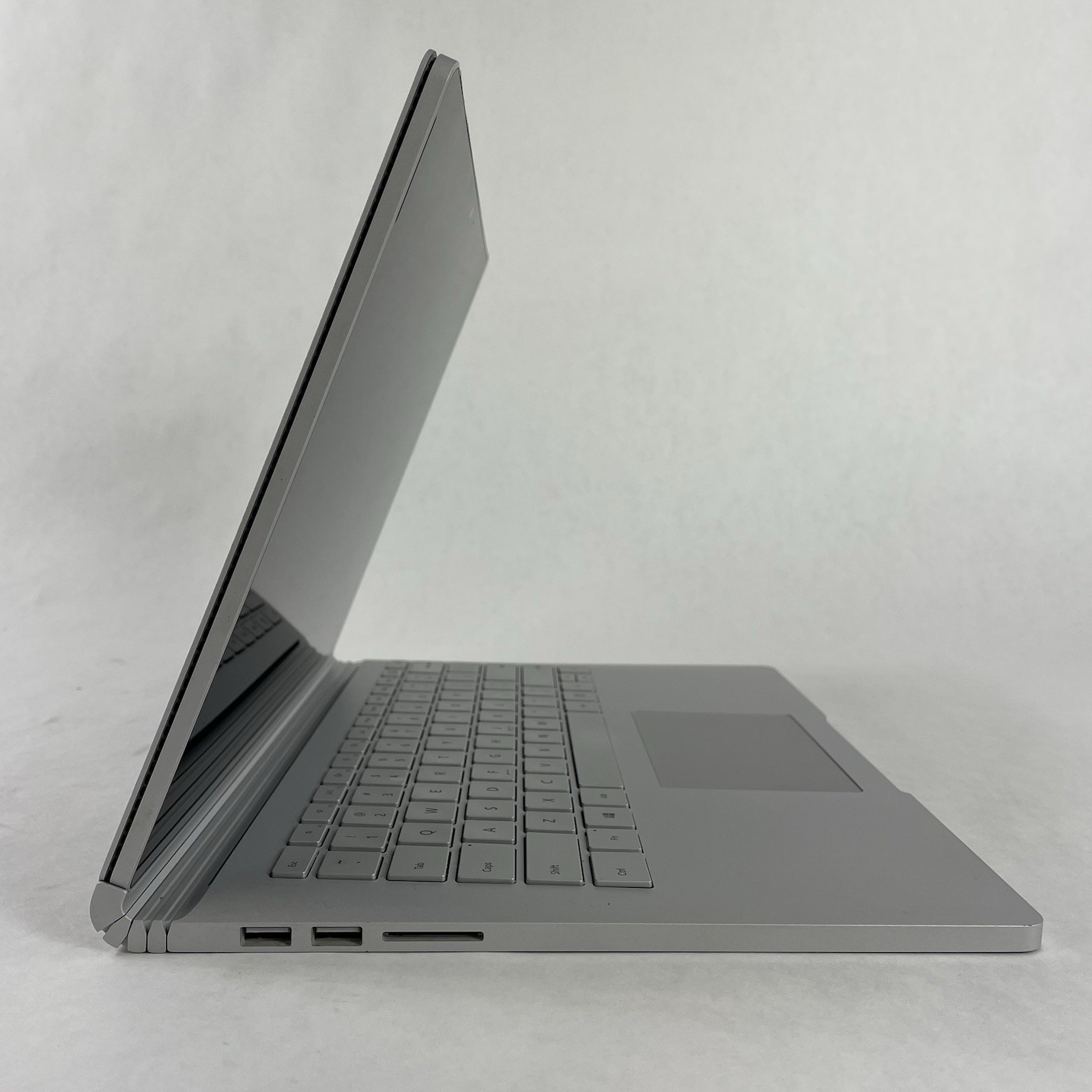 Microsoft Surface Book 2 13.3″ i7-8650U 1.90 GHz 8 GB RAM 256 GB SSD Win11