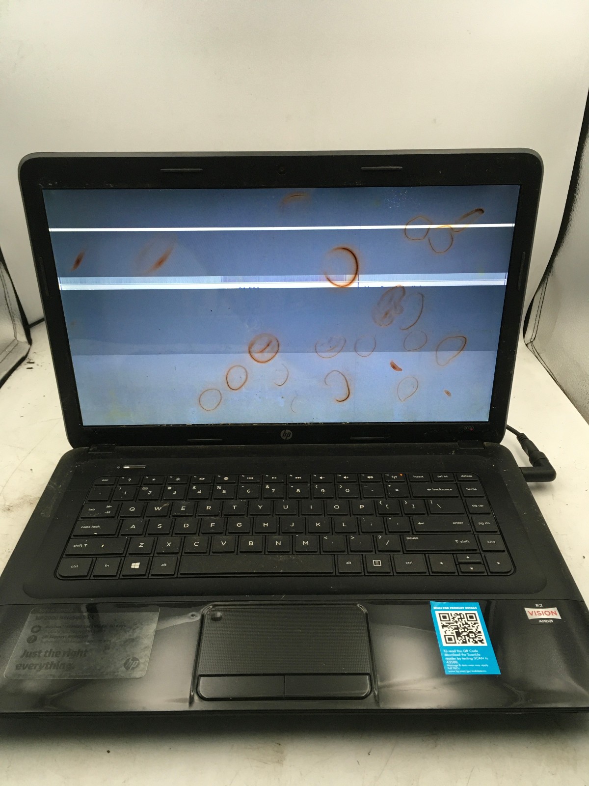 HP 2000-2B19WM – FOR PARTS – AMD E2 – NO RAM – 15″ – READ DESCRIP – BB!