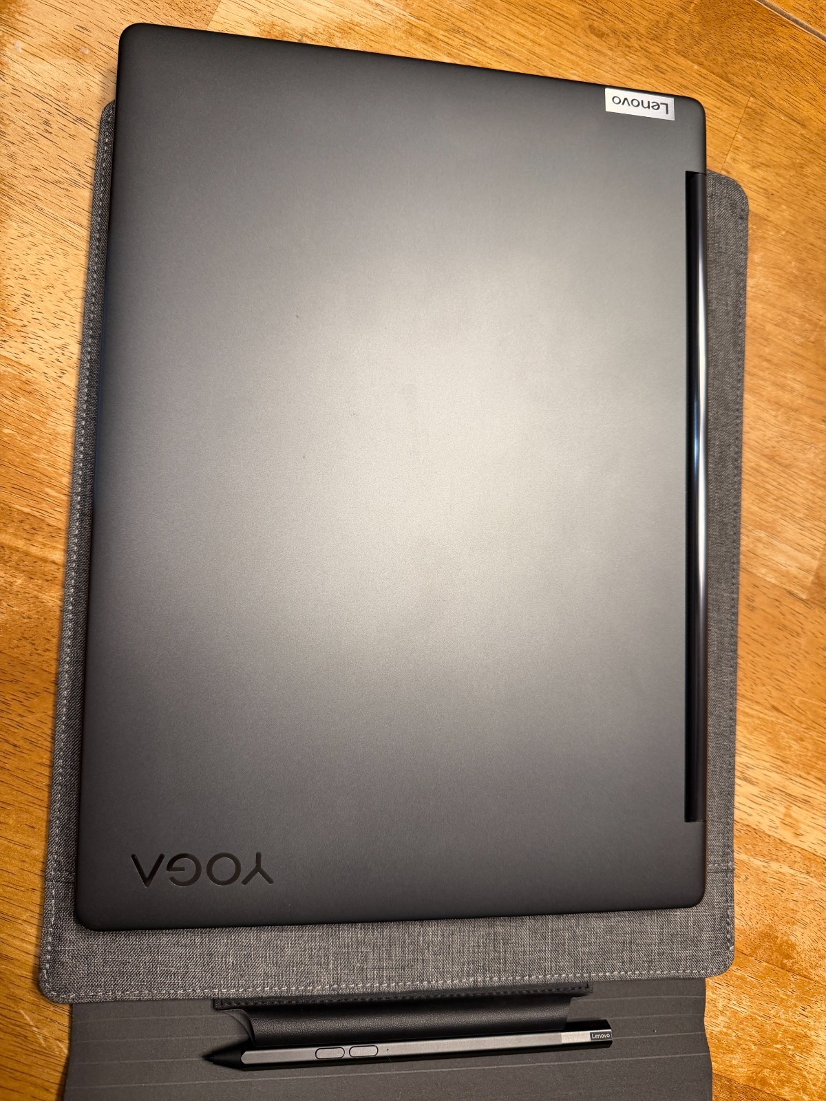 Lenovo Yoga 9i Gen 8 14” OLED 2-in-1 | i7-1360P | 16GB | 512GB | Pen + Sleeve