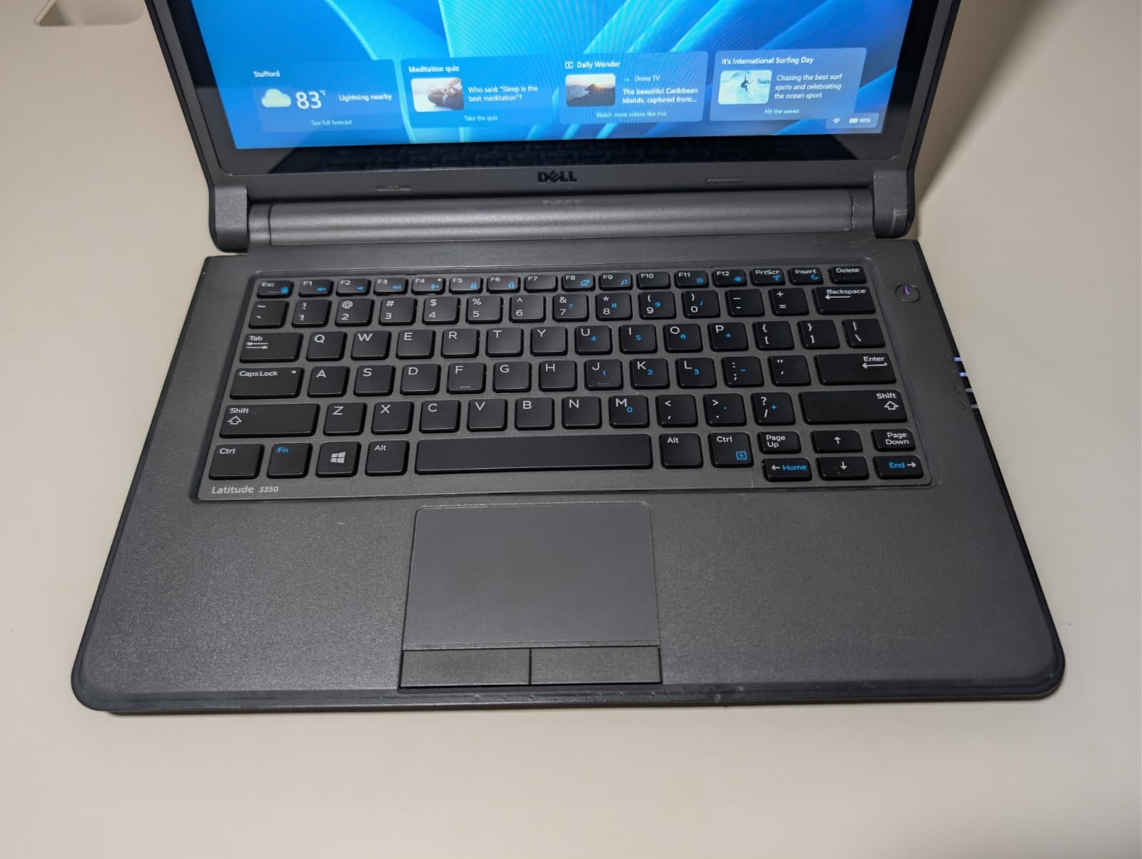 13″ Dell Latitude 3350 TouchScreen | i3 5th 8GB RAM 128GB SSD | Win 11 Pro