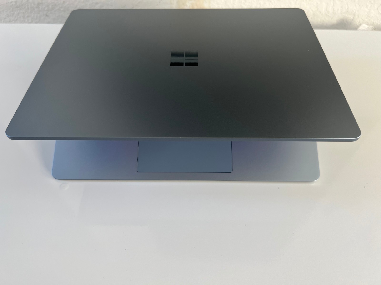 Microsoft Surface Laptop Go 3 12.4″ 256GB SSD, Intel Core i5 12th Gen