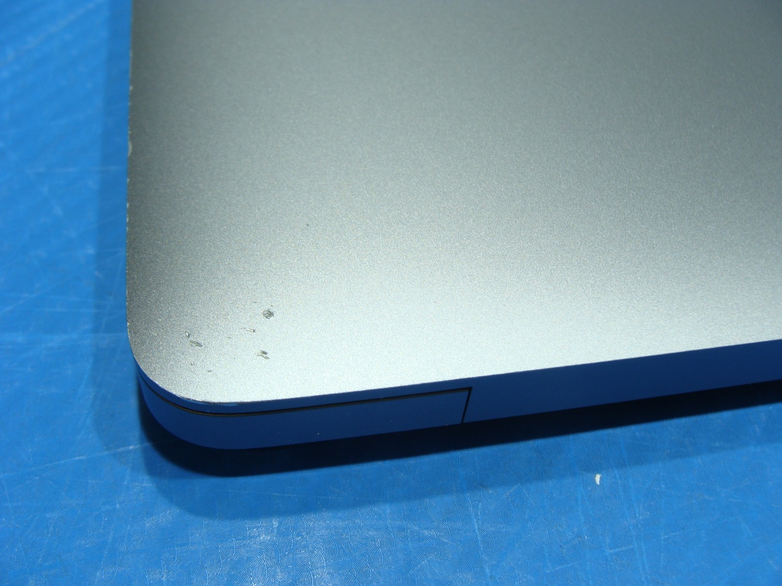 Apple MacBook Air 13.3″ A2179 2020 i5-1030NG7 1.1GHz 16GB 256GB Sequoia MVH2LL/A