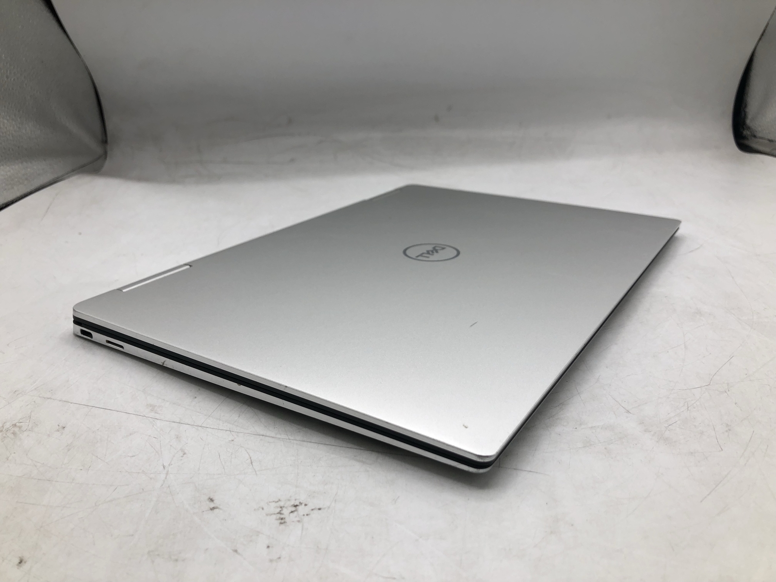 DELL XPS 13 9310 2-In-1 13.4″ i5 2.4GHz 8GB 256GB Low Battery Health GRADE C