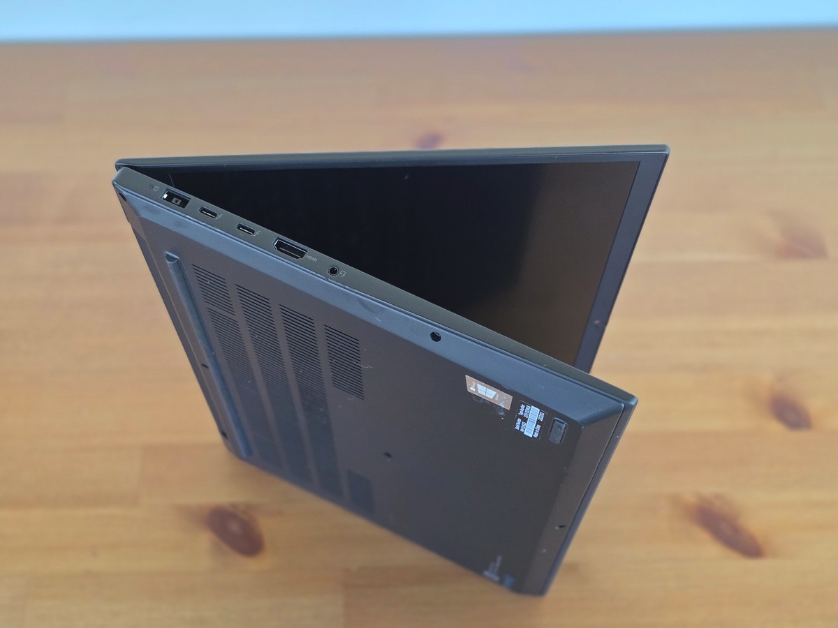 Lenovo ThinkPad P1 Gen 4 i7-11800H 16 2560×1600 16GB 512GB SSD NVIDIA RTX A2000