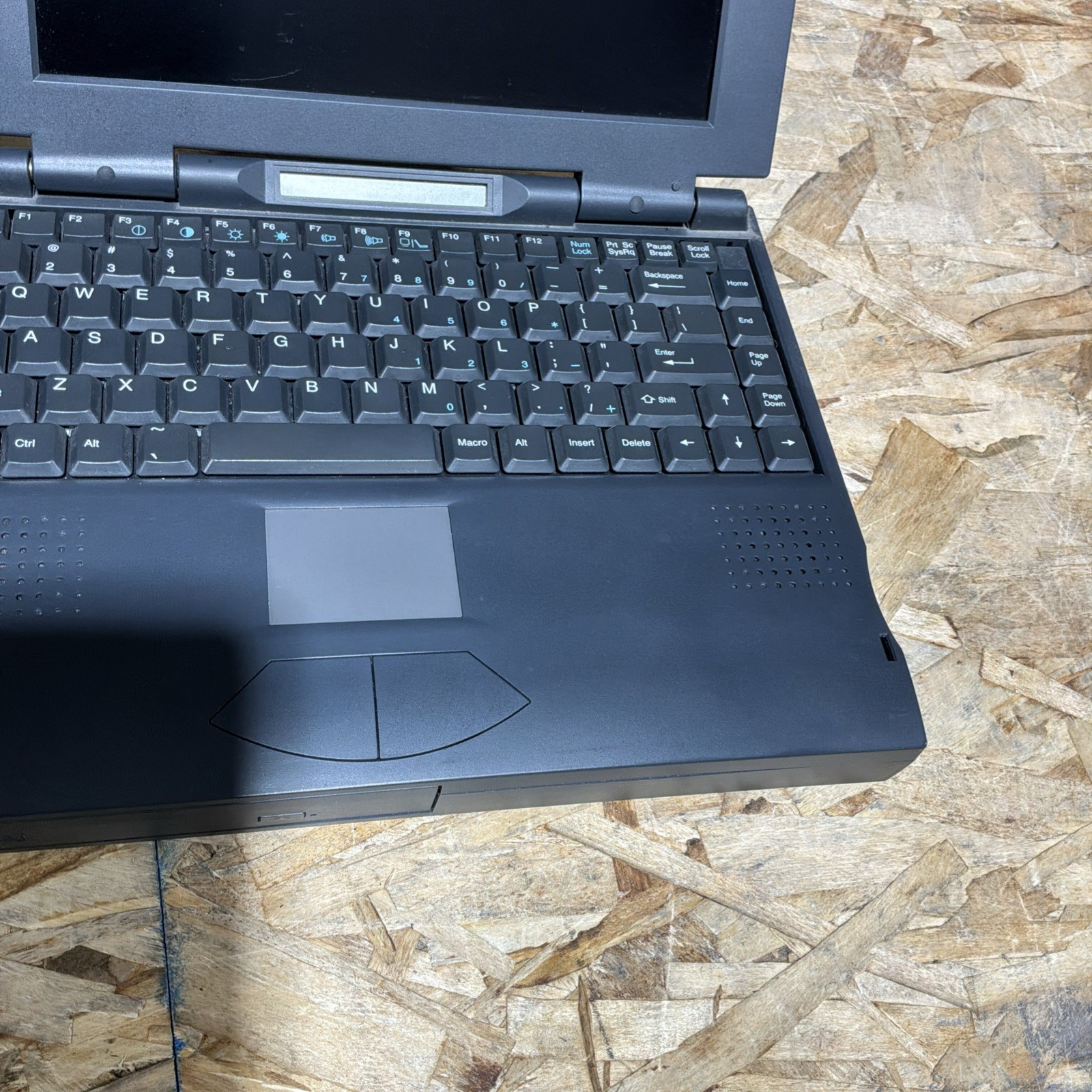 Rare Sager Clevo Model 86 Notebook Computer Vintage Laptop Untested No HD C318