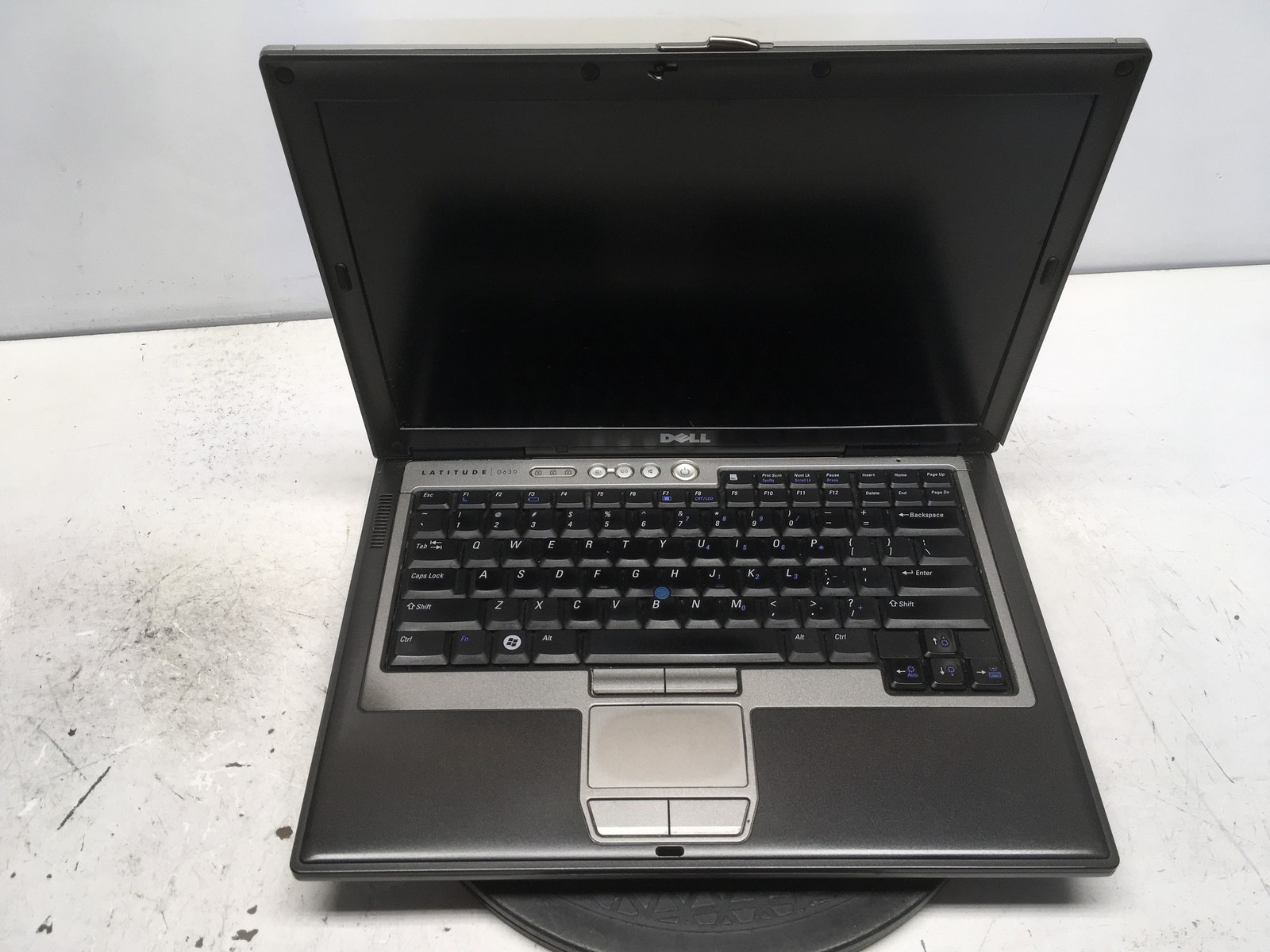Dell Latitude D630 Intel Core 2 Duo 2.2GHz 2 GB Ram 500GB HDD Windows XP