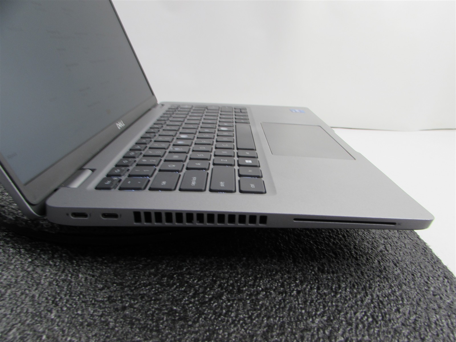 DELL LATITUDE 5430 1920X1080 FHD CORE I7-1265U 512GB SSD 16GB RAM NO O.S