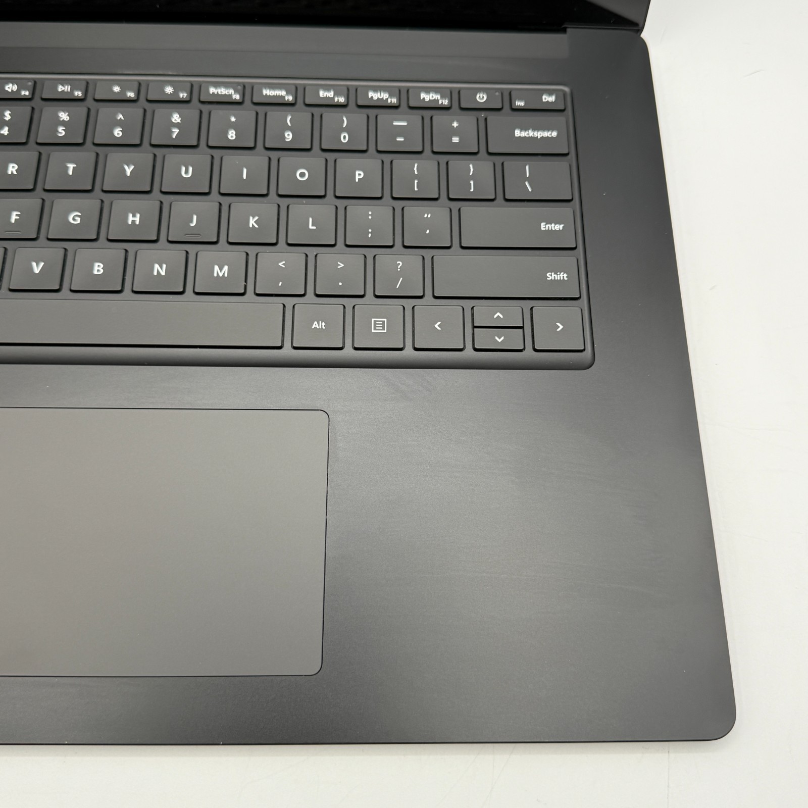 Microsoft Surface Laptop 3 15″ i7-1065G7 32GB RAM 1TB SSD Winвdows 11 Pro Black