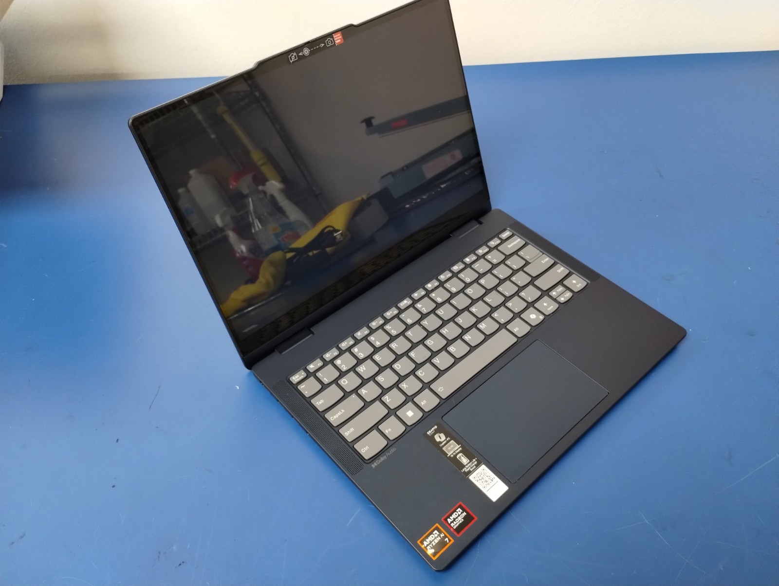 LENOVO IdeaPad 5 2-in-1 14AKP10 AMD Ryzen AI 7 350, 2.00 GHz 16 GB RAM 1 TB NVMe