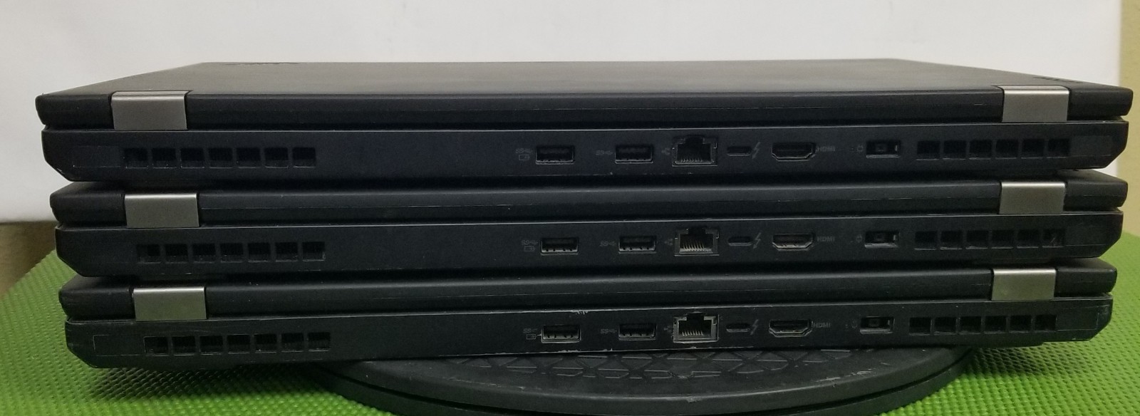 (Lot of 3) Lenovo Thinkpad P51 i7-7820HQ 2.9GHz 16GB 15.6″ – no SSD/OS